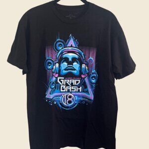 Universal Studios Orlando Grad Bash 2018 Graphic T-Shirt Size L